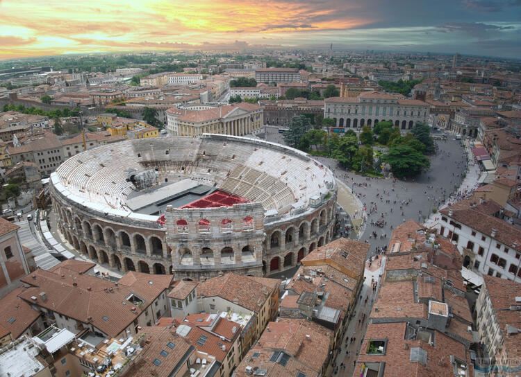 Arena di Verona, evento culturale vicino a Casa Lorena, Desenzano del Garda